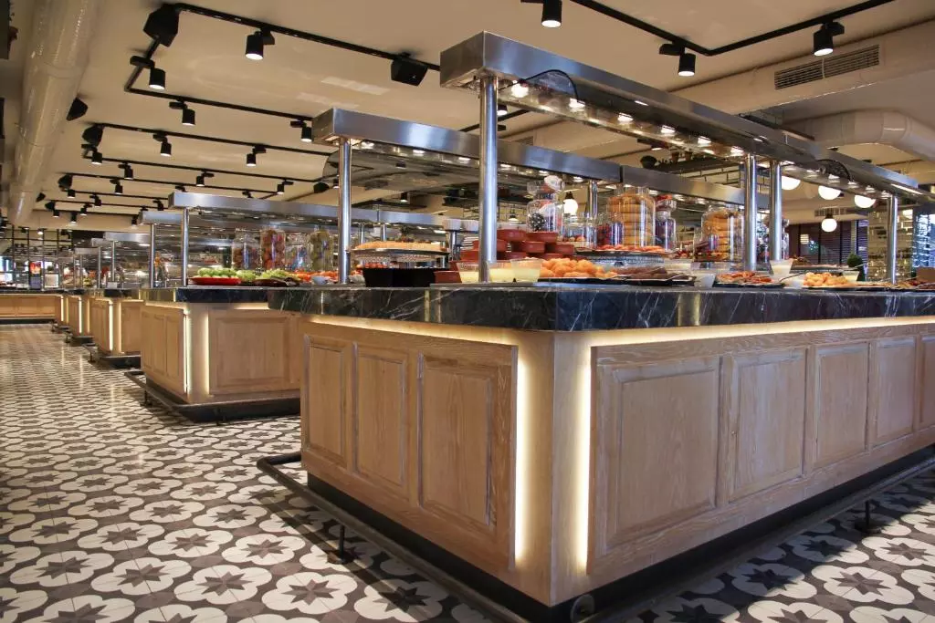 سلف هتل الگانس اینترنشنال مارماریس